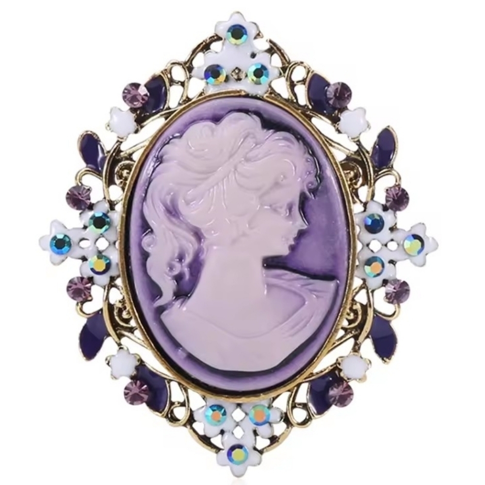 New!  Vintage Style Purple Cameo  Brooch Crystals Keepsake • NWOT